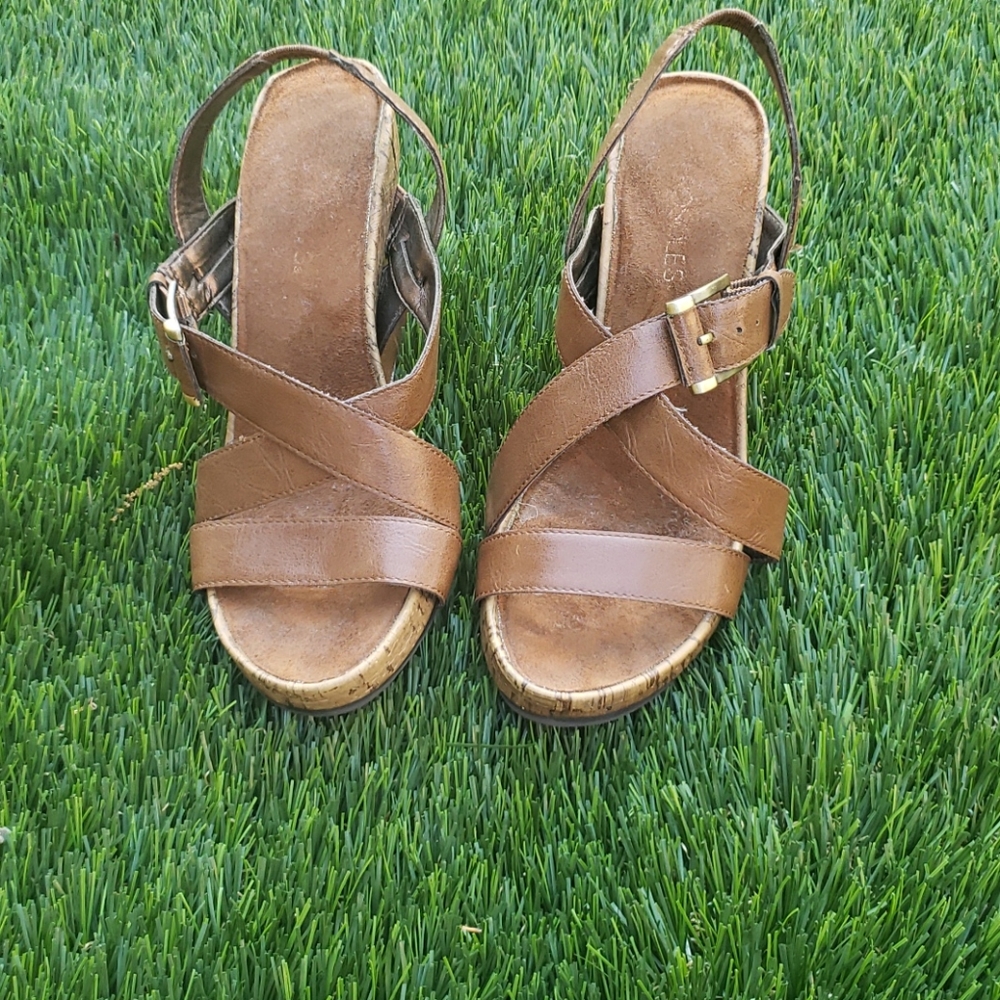 GUC Womans Aerosoles Sandles